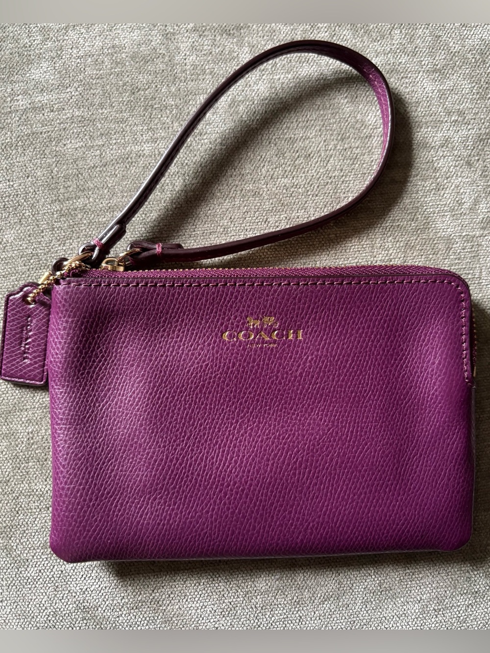 Coach Corner Zip Wristlet in Refined Pebble Leather / Deep Purple!